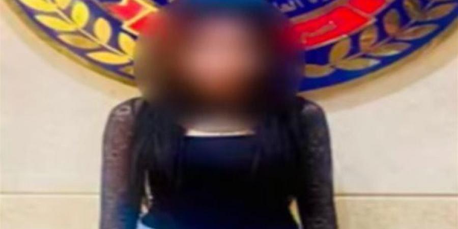 نشرت فيديوهات رقص ومشاهد خادشة، سقوط تيك توكر شهيرة في مدينة نصر