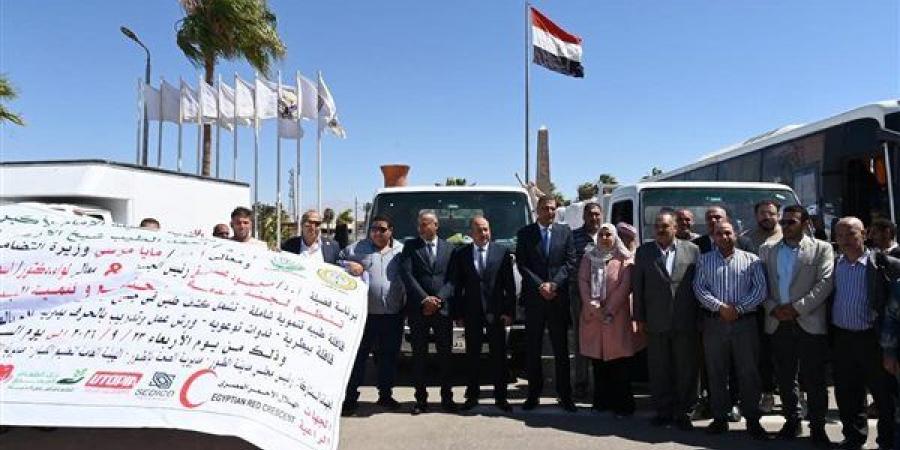 محافظ جنوب سيناء يستقبل قافلة بيت الزكاة لدعم الأسر الأولى بالرعاية