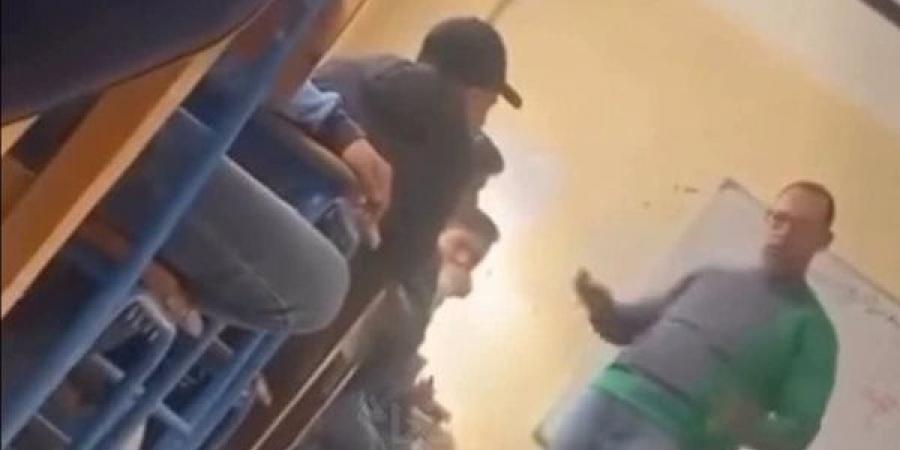 التعليم تكشف حقيقة تعدي معلم بألفاظ خادشة للحياء على طلاب