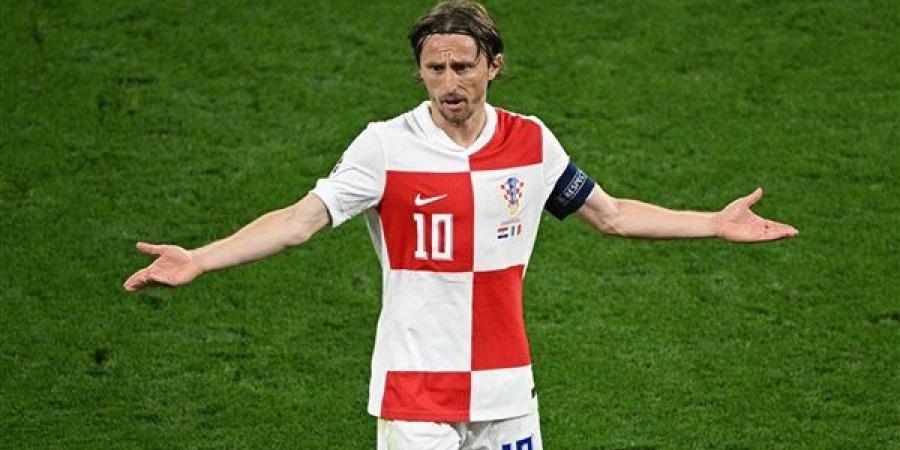 لأول مرة منذ 20 عاما أشعر بالخجل، أول تعليق من مودريتش على فضيحة السباعية أمام إنجلترا