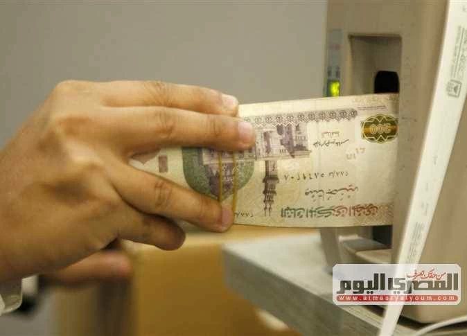 «خبراء الضرائب»: تحديات رئيسية تواجه رفع الحد الأدنى للأجور إلى 15 ألف جنيه