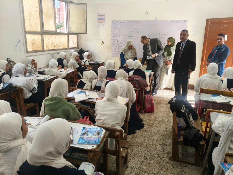 توجيهات بتنفيذ برامج للطلاب الضعاف في مدارس قها بالقليوبية