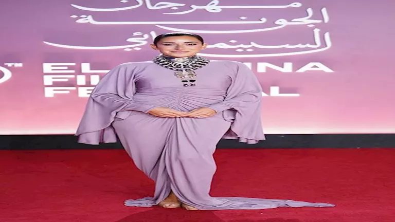 أمينة خليل تتألق بعقد من فالنتينو يصل سعره إلى 380 ألف جنيه