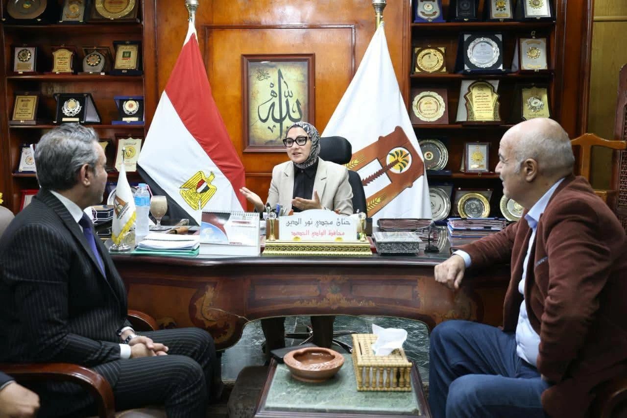 اجتماع لبحث تعزيز جهود حماية البيئة في الوادي الجديد