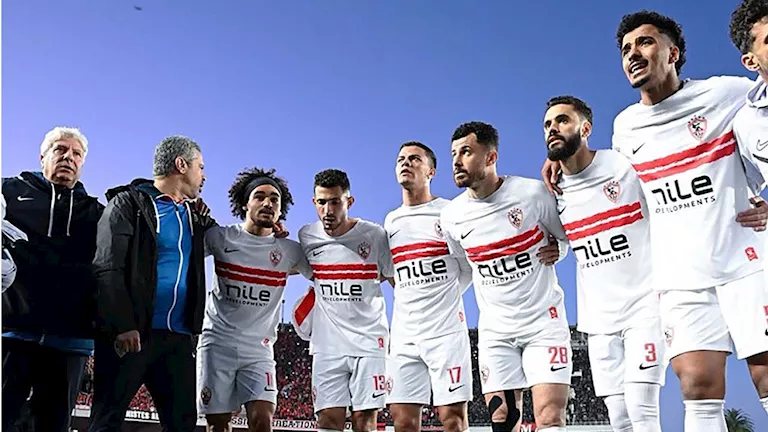 " شكوك الدباغ".. هل يفاجئ معتمد جمال الأهلي بمحترف جديد في التشكيل؟
