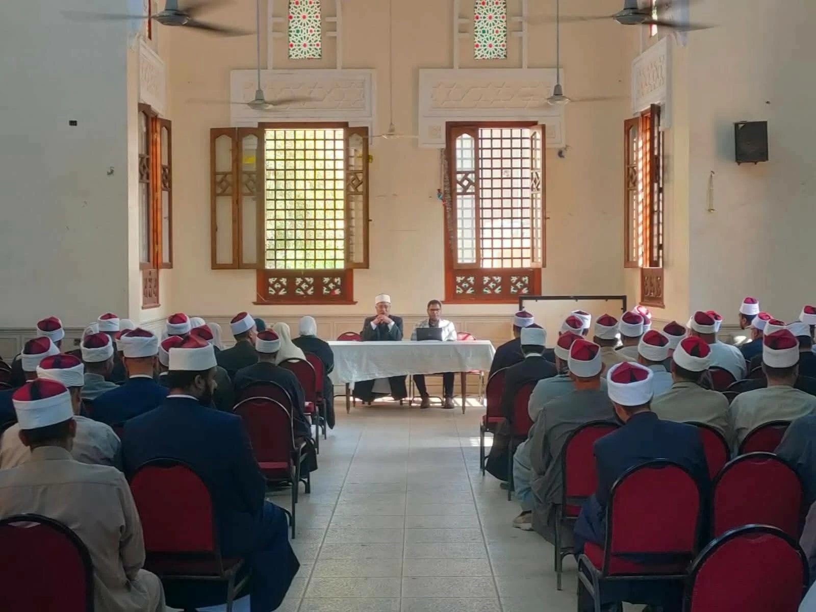 حماية أمن المجتمع واستقراره.. أوقاف القليوبية والبحوث الجنائية تحذران من مخاطر الجرائم الإلكترونية