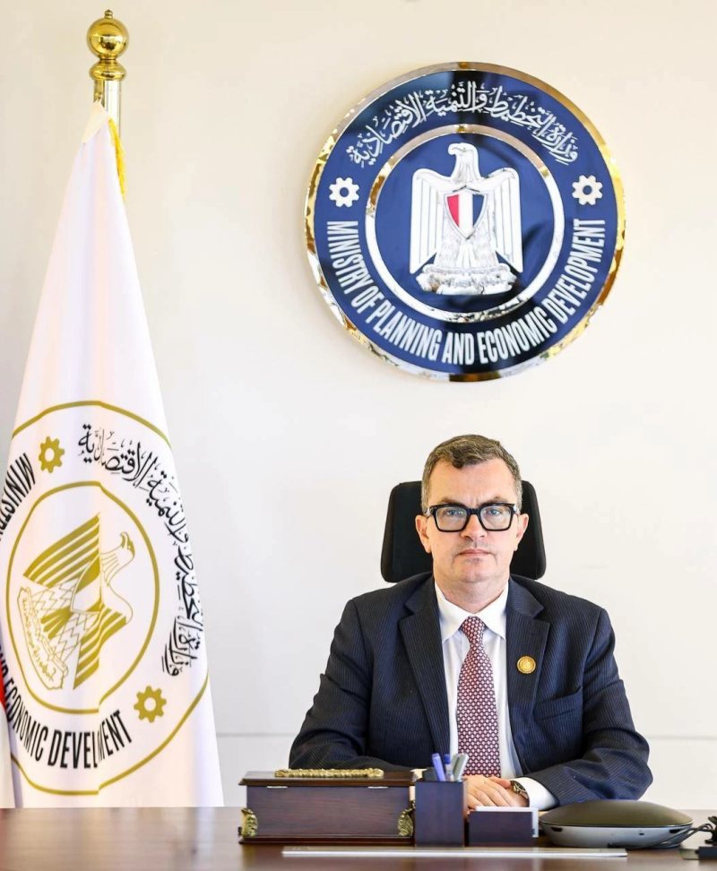 وزير التخطيط يتوجه إلى بانكوك للمشاركة في اجتماعات البنك وصندوق النقد الدوليين