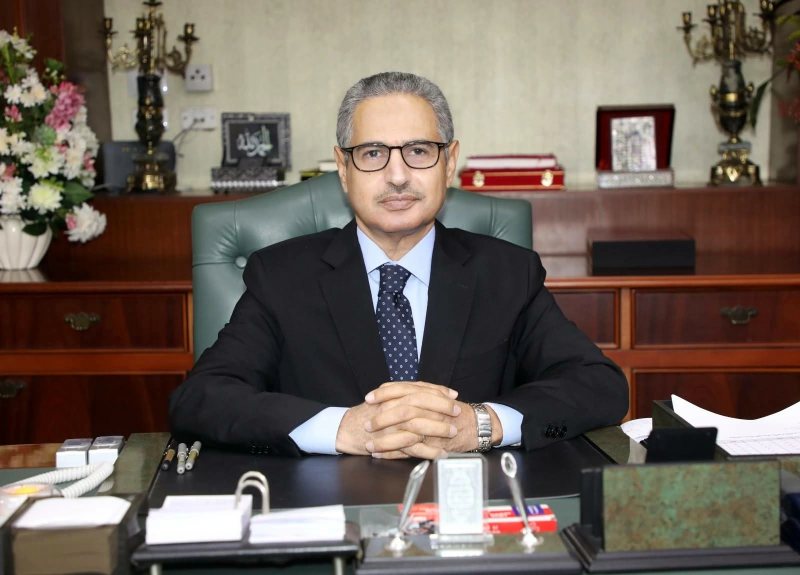 ترقية 250 موظفًا ومنح حافز 5% لـ325 آخرين وإعادة تعيين 348 معلمًا ببني سويف