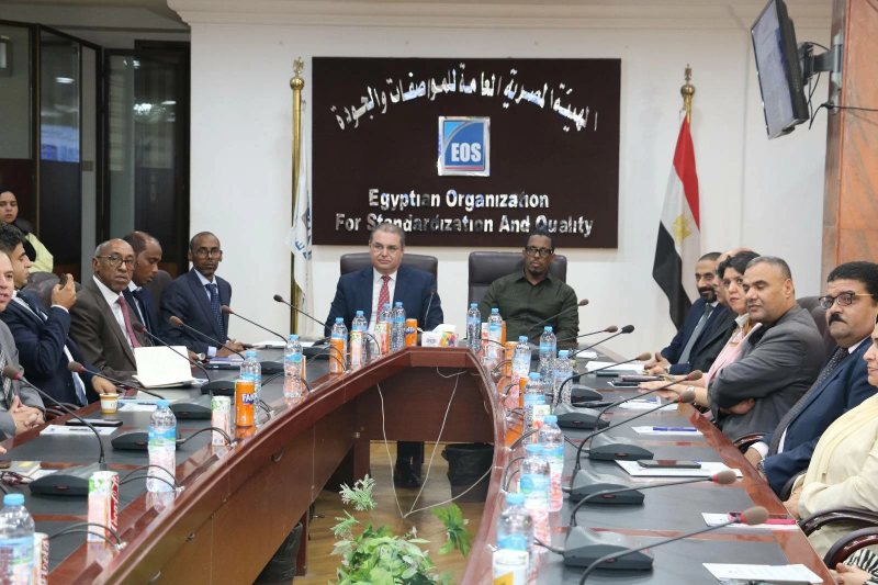 «المواصفات والجودة» تبحث مع وزير التجارة الجيبوتي التعاون المشترك في مجالات إعداد المواصفات القياسية