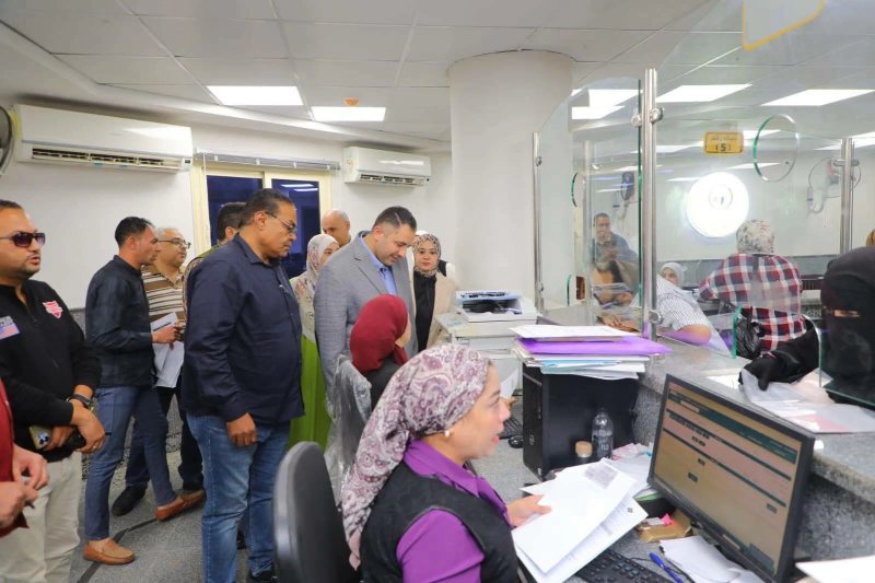 تكليفات بتسهيل حصول المواطنين على الخدمات داخل المراكز التكنولوجية في دمياط
