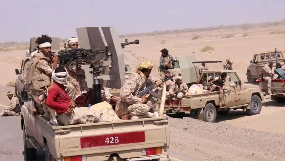 القوات المسلحة اليمنية تعلن تحييد 430 حوثيًا وتدمير وإعطاب 100 آلية عسكرية