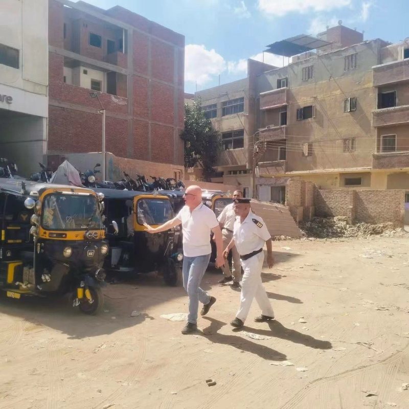 اعتذار رسمي من رئيس مدينة كفر شكر للأهالي بعد تعثر تجربة تنظيم حركة التكاتك