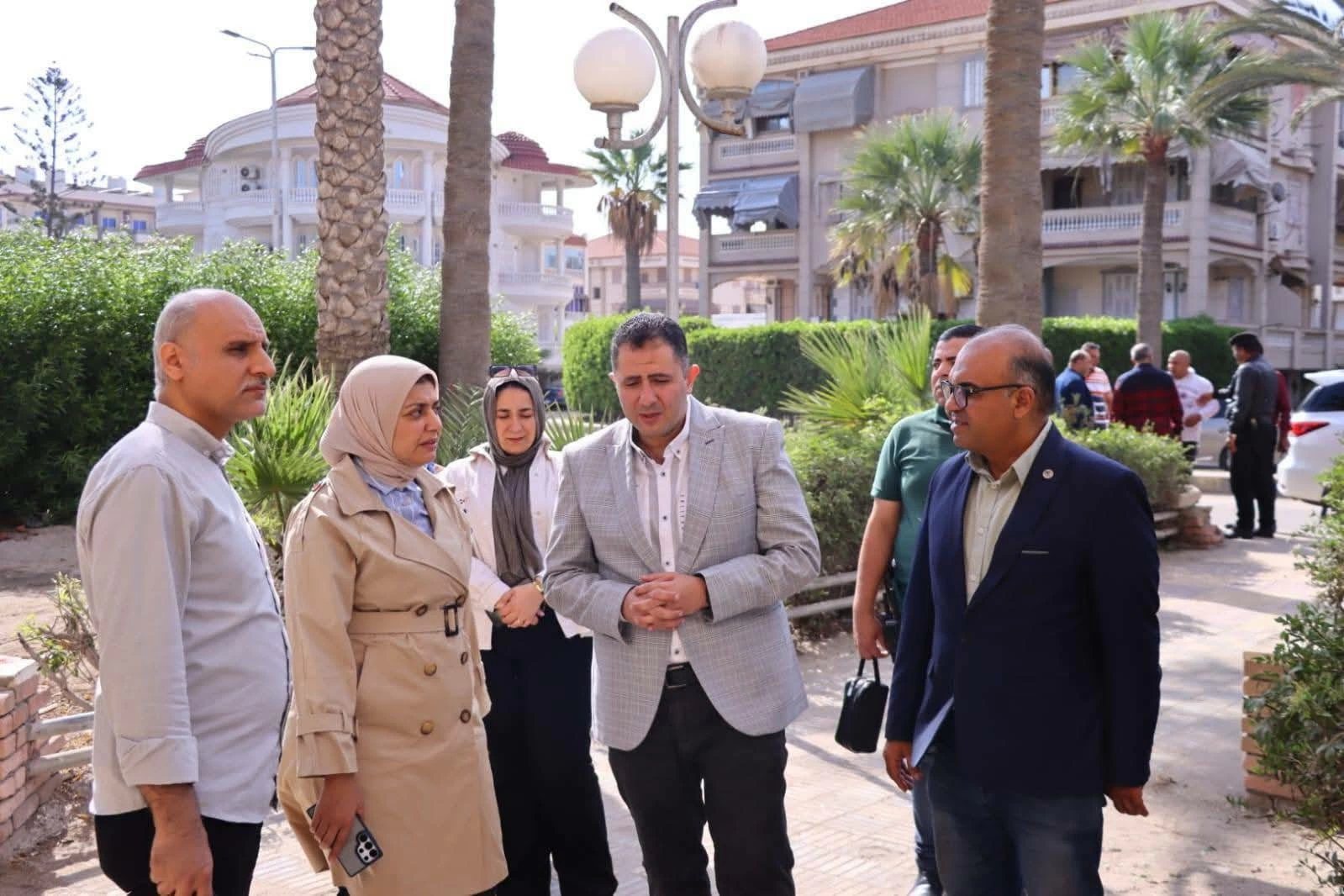 محافظ دمياط يتفقد أعمال التجهيز والتشغيل التجريبي لمركز شبكات المرافق الجديد برأس البر