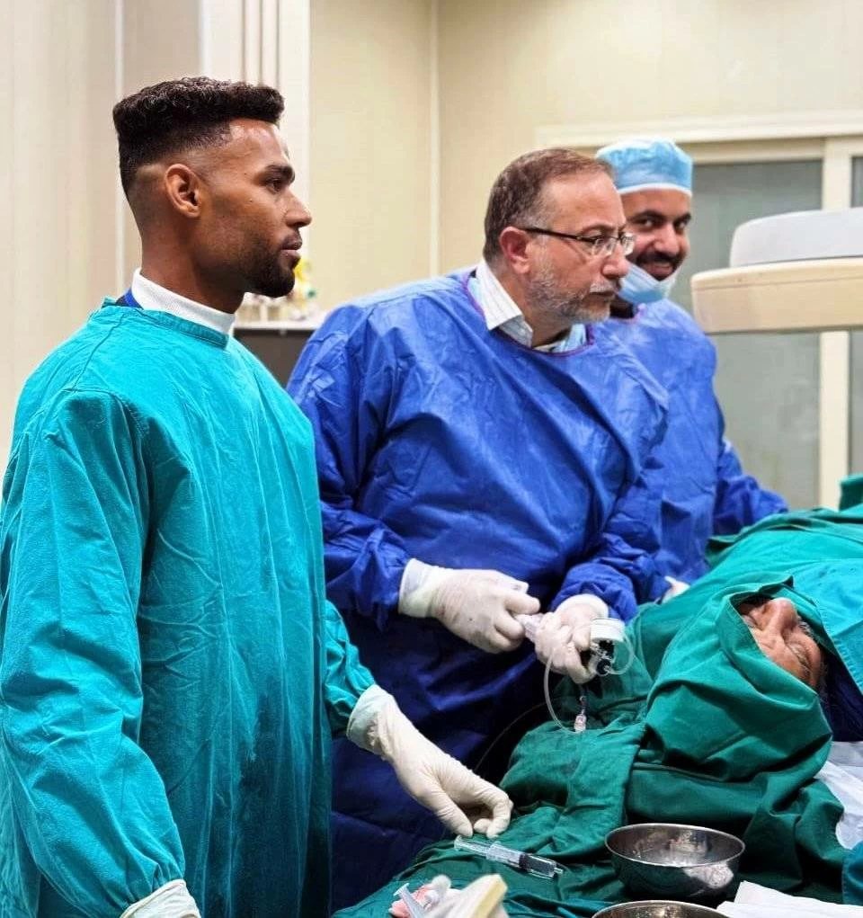 نجاح فريق جراحة الأوعية الدموية بأسوان الجامعي فى إنقاذ طرف مريض من البتر