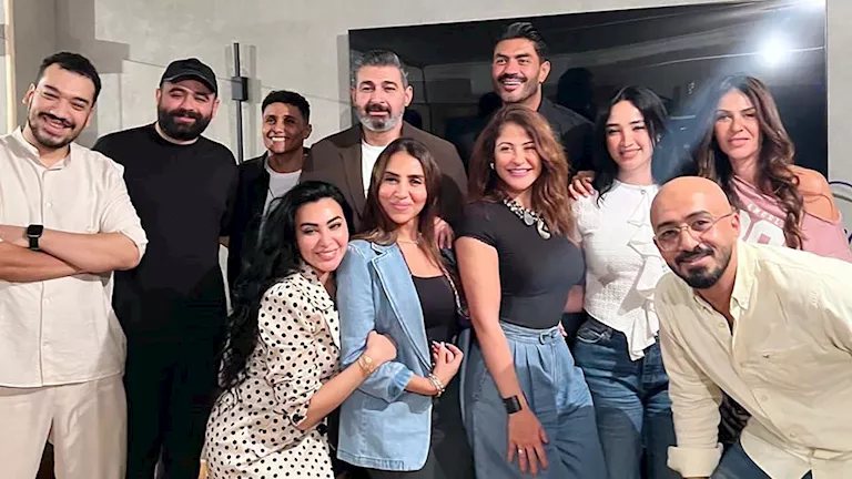 بالصور..ياسر جلال مع أبطال مسلسل "القناع" استعدادا لعرضه في رمضان 2027