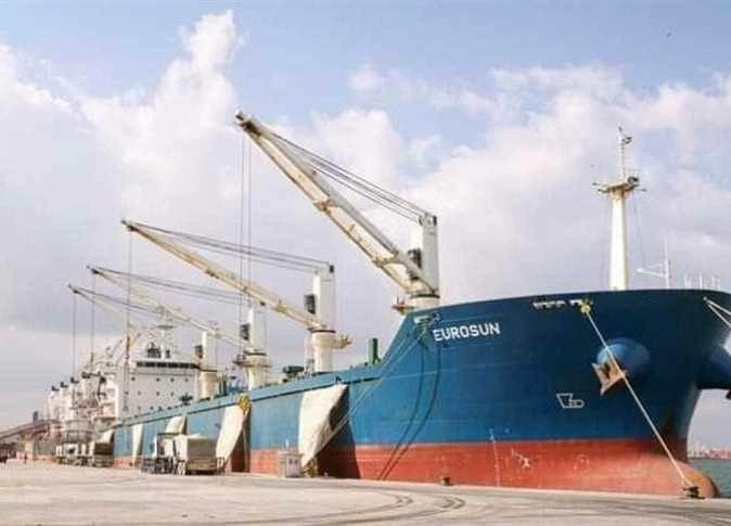 تداول 64 ألف طن بضائع بميناء دمياط اليوم