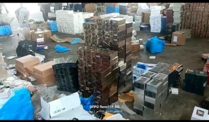 برسوم و تعويضات 16.6 مليونًا.. جمارك سفاجا تضبط محاولة تهريب كمية من الأدوية ومستحضرات التجميل