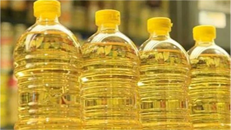 «التموين» تحبط محاولة للاستيلاء على دعم المواطنين.. ضبط 240 زجاجة زيت تمويني داخل سوبر ماركت بالأقصر