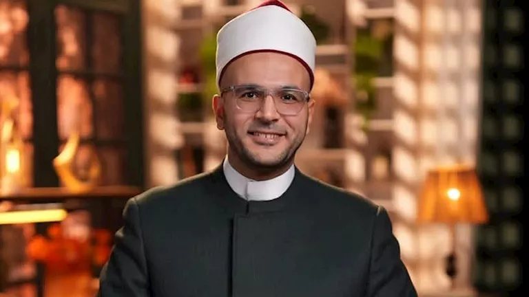 بعد مسلسل "طالع نازل".. هل يجوز للمرأة تثبيت تطبيق على موبايل زوجها لتتبع تحركاته؟