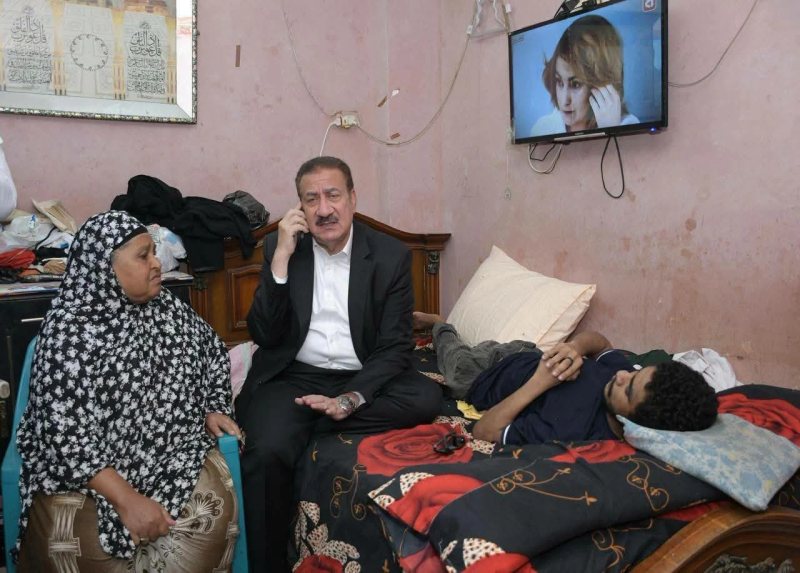 استجابة لاستغاثتها.. محافظ بورسعيد يستجيب لسيدة سبعينية لعلاج حفيدها المصاب بشلل دماغي (فيديو وصور)