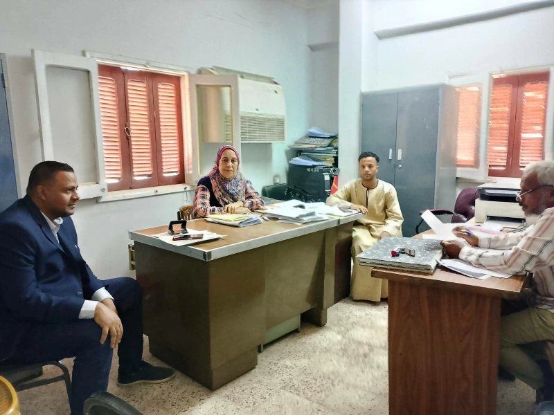 «عمل الأقصر»: تسوية ودية تضمن حقوق عامل بشركة سياحية.. وحملة لحصر العمالة الزراعية