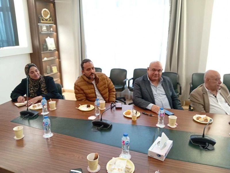 «تجارية الإسكندرية» تبحث تحديات قطاع الاتصالات وإجراءات تسهيل منح التراخيص