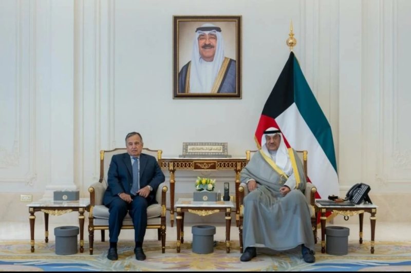 ولي عهد الكويت يبحث مع أمين جامعة الدول العربية مستجدات الأوضاع الإقليمية