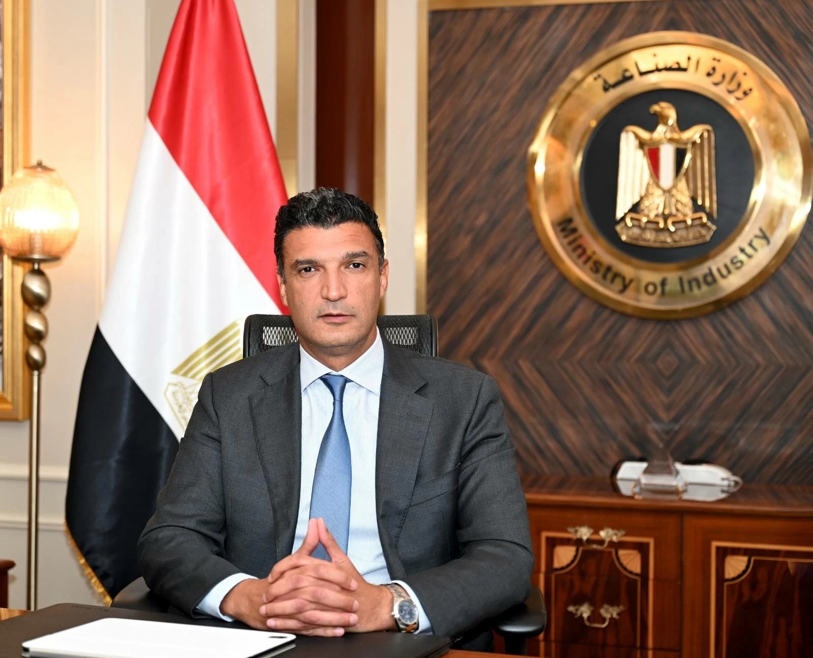 «بيتفننوا في الجوابات».. وزير الصناعة منتقدا «المخاطبات الحكومية»: «اتصدمت لما شوفتها.. وبنحاول نبطل الكلام ده»