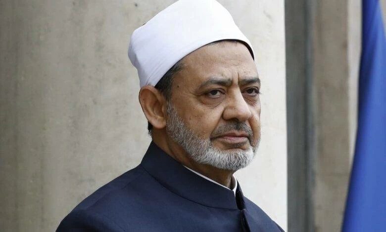 «الأمة أحوج ما تكون لصوت الحكمة».. مفتي سلطنة عمان يؤيد مبادرة شيخ الأزهر: الله يوفق من سعى للخير