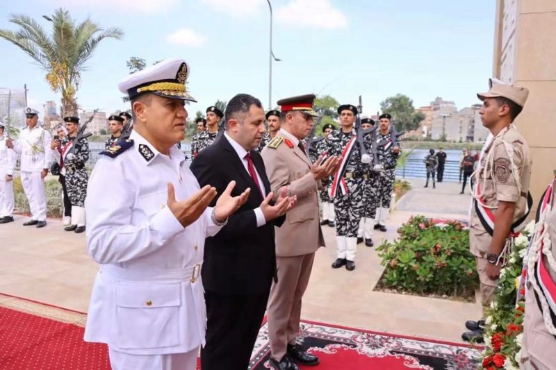 محاكاة حرب أكتوبر وإكليل زهور على قبر الجندى المجهول.. احتفالات متنوعة بانتصار أكتوبر في دمياط (فيديو)