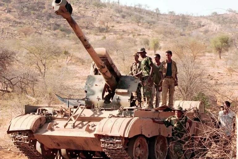 إثيوبيا تطالب بانسحاب قوات إريتريا وتحذر من اضطرارها للدفاع عن نفسها