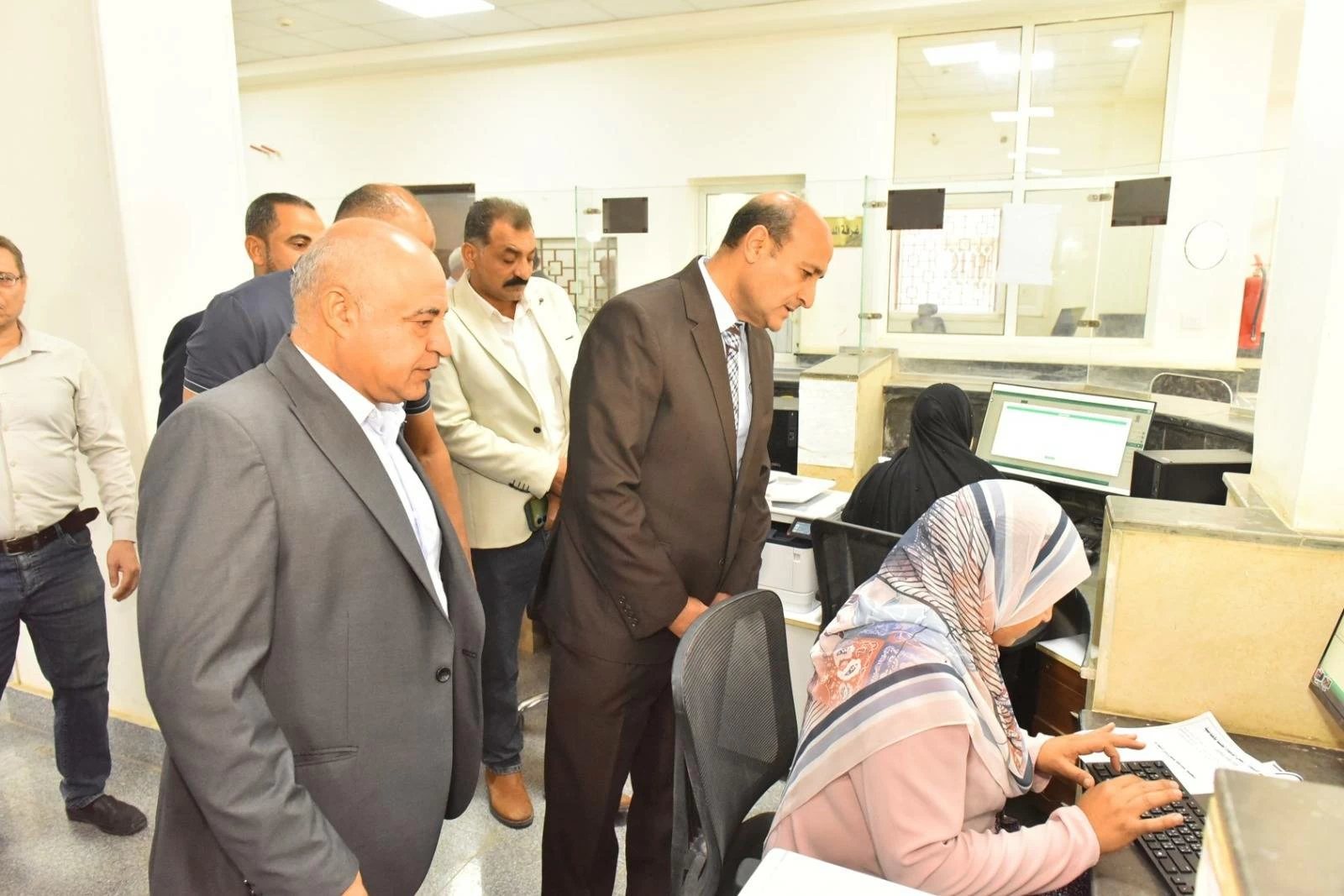 محافظ أسيوط يتفقد مجمعي الخدمات الحكومية بالشامية والعونة ضمن «حياة كريمة»