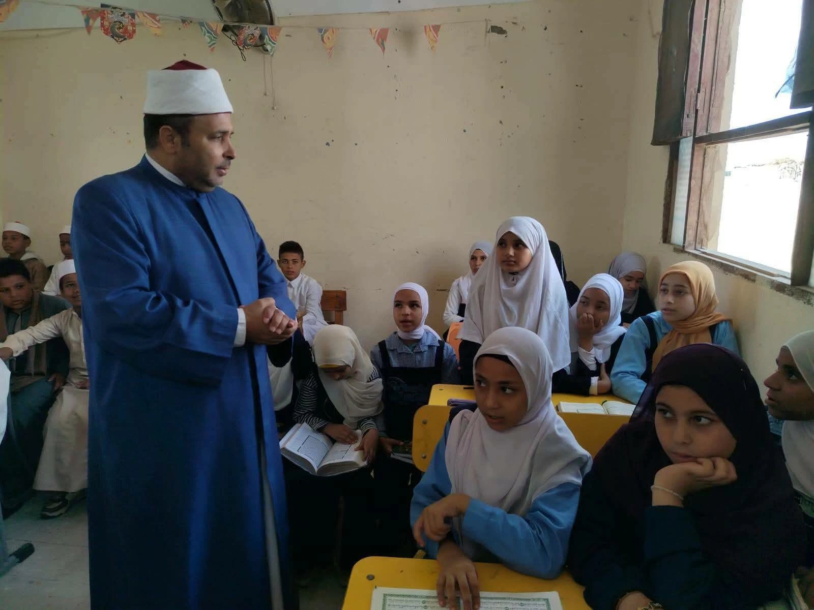 بدء تلقي طلبات الاستعانة بمعلمي الحصة في 6 تخصصات بـ «أزهر المنيا»