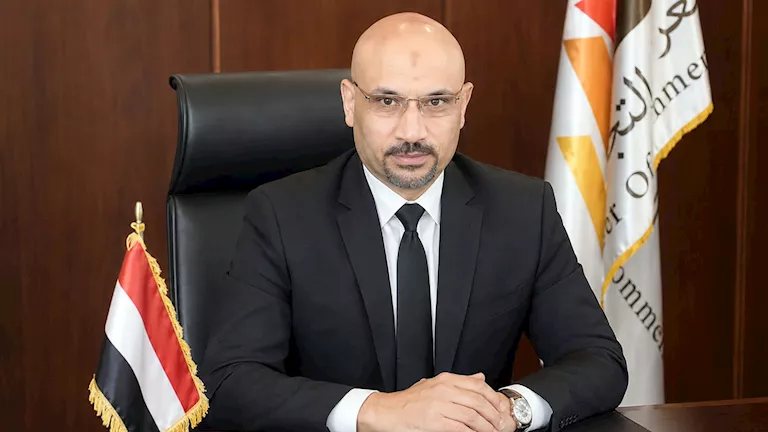 تجار المحمول يصفون المخزون لتوفير السيولة.. وماذا عن الأسعار في نوفمبر؟